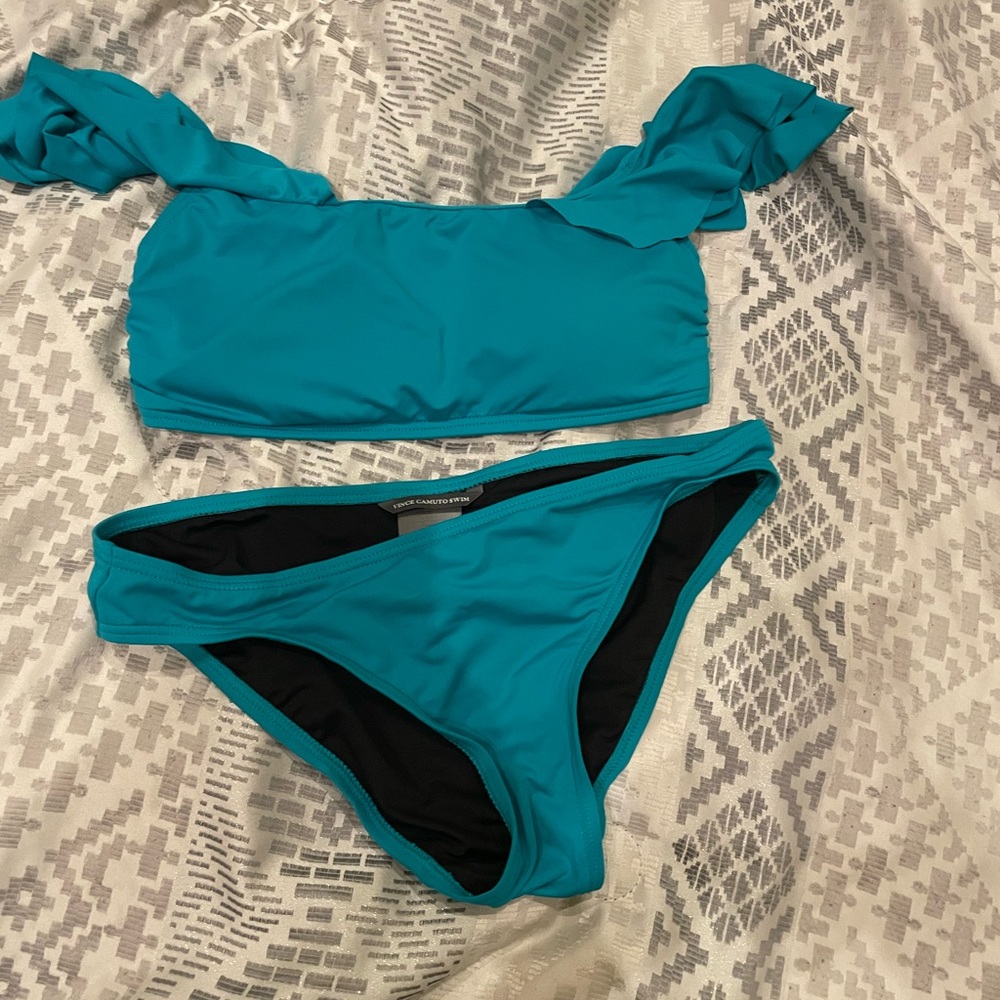 Vince Camuto small teal swimsuit 2 piece